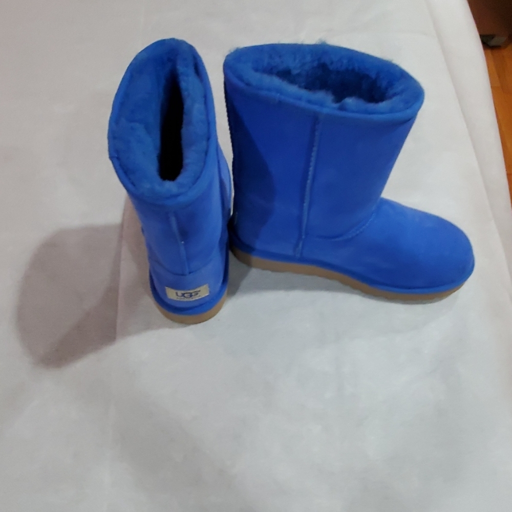 Ugg boots(new)